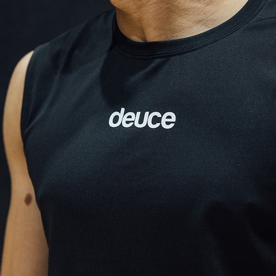 DEUCE ONE ARM SLEEVE PERFORMANCE SHIRT | BLACK